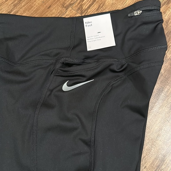 Women’s Nike Fast crop leggings - Picture 5 of 6